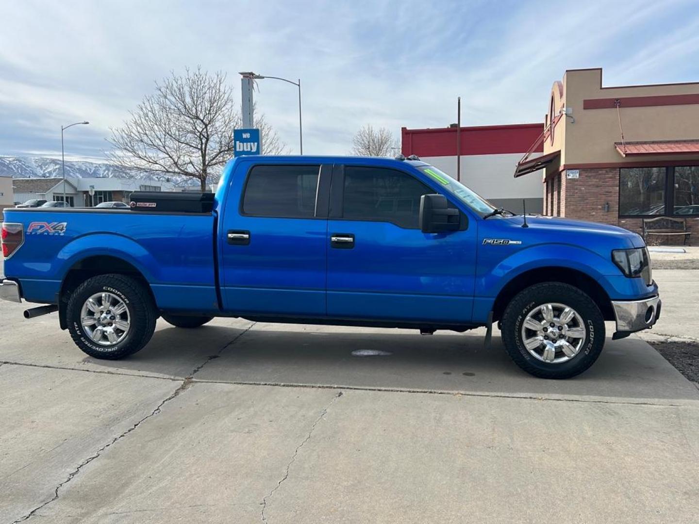 2011 BLUE Ford F-150 fx4 (1FTFW1EF1BF) with an V8, 5.0L engine, Automatic transmission, located at 3030 CY Ave, Casper, WY, 82604, (307) 265-3830, 42.827816, -106.357483 - Photo#4