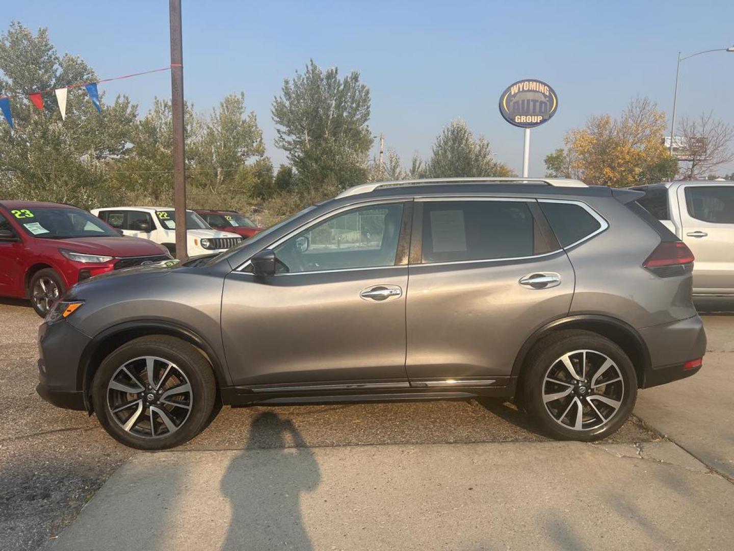 2019 gray Nissan Rogue SL (5N1AT2MV7KC) with an 4 Cyl, 2.5L engine, Automatic transmission, located at 3030 CY Ave, Casper, WY, 82604, (307) 265-3830, 42.827816, -106.357483 - Photo#0