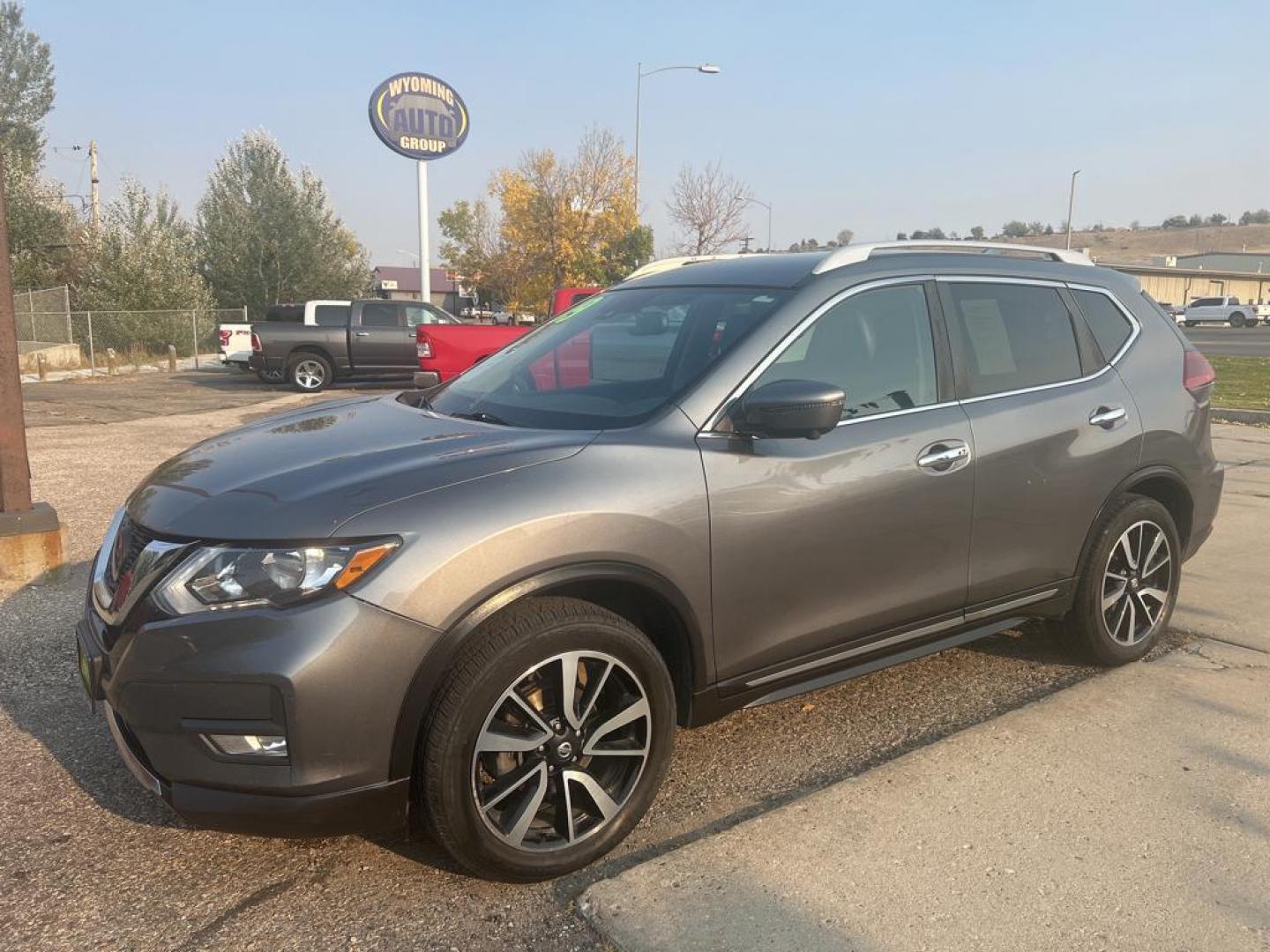 2019 gray Nissan Rogue SL (5N1AT2MV7KC) with an 4 Cyl, 2.5L engine, Automatic transmission, located at 3030 CY Ave, Casper, WY, 82604, (307) 265-3830, 42.827816, -106.357483 - Photo#1