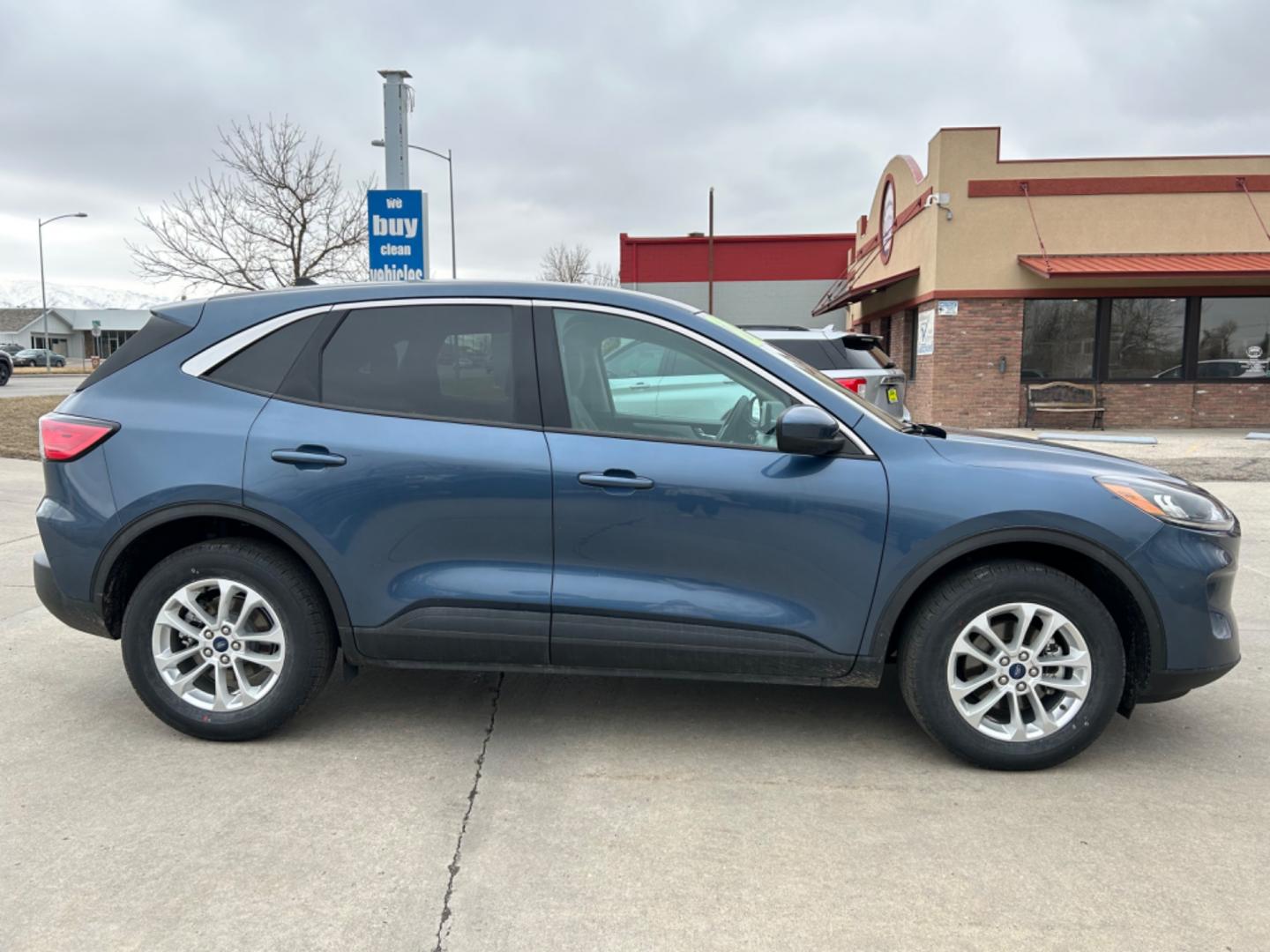 2020 Blue /Gray Ford Escape SE AWD (1FMCU9G64LU) with an 1.5L L3 engine, 6A transmission, located at 3030 CY Ave, Casper, WY, 82604, (307) 265-3830, 42.827816, -106.357483 - Photo#3