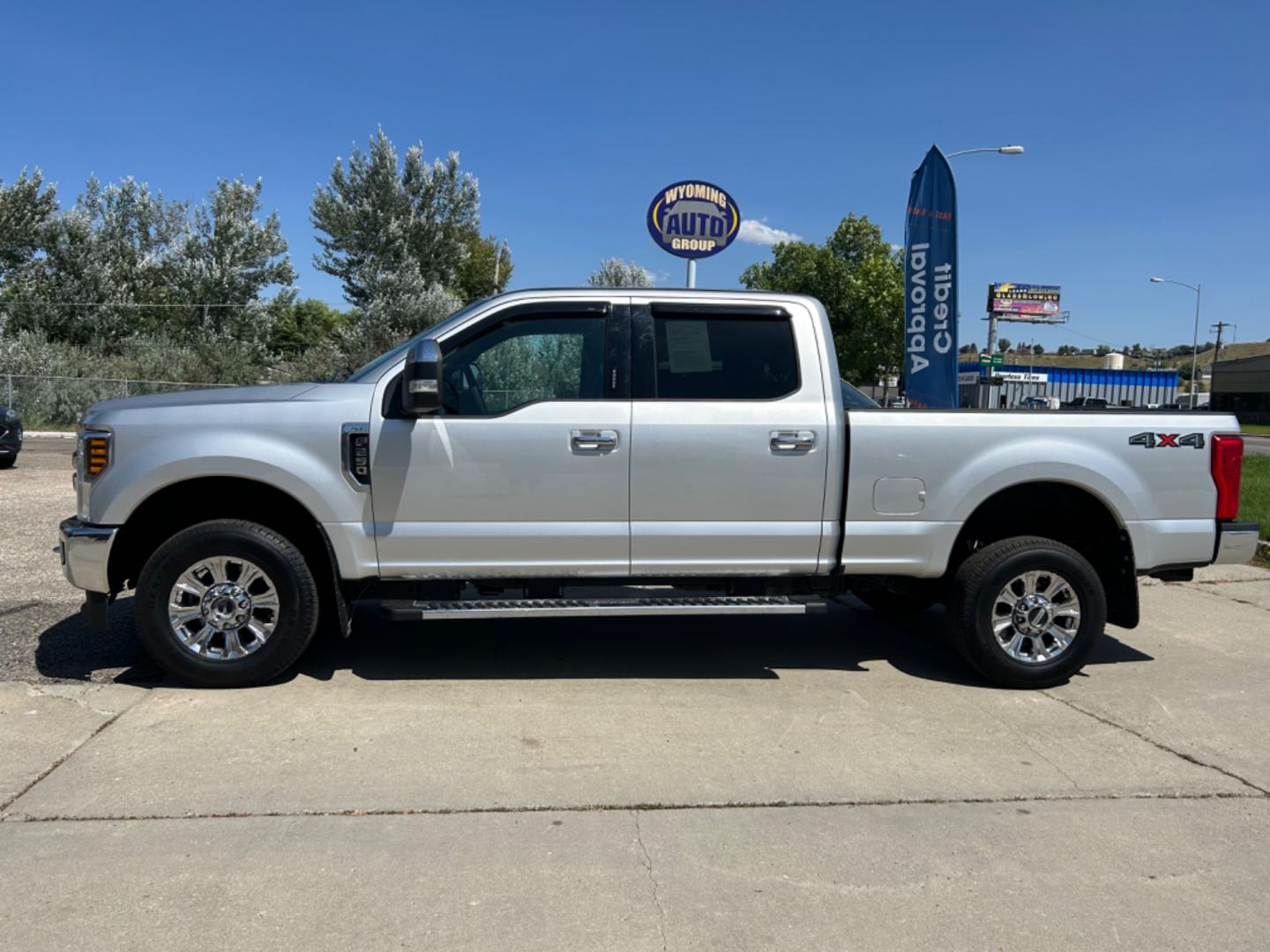 2018 Silver /Gray Ford F-250 SD XLT Crew Cab 4WD (1FT7W2B6XJE) with an 6.2L V8 OHV 16V engine, 6A transmission, located at 3030 CY Ave, Casper, WY, 82604, (307) 265-3830, 42.827816, -106.357483 - Photo#0