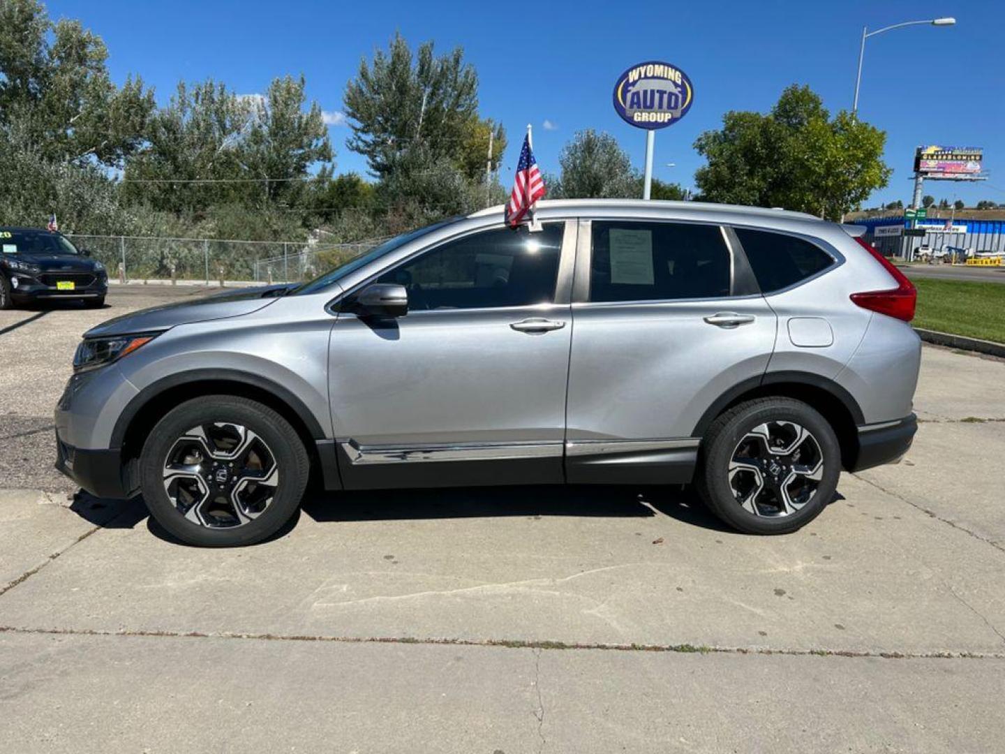 2017 SILVER Honda CR-V Touring (2HKRW2H98HH) with an L4, 1.5L engine, Continuously Variable transmission, located at 3030 CY Ave, Casper, WY, 82604, (307) 265-3830, 42.827816, -106.357483 - Photo#0