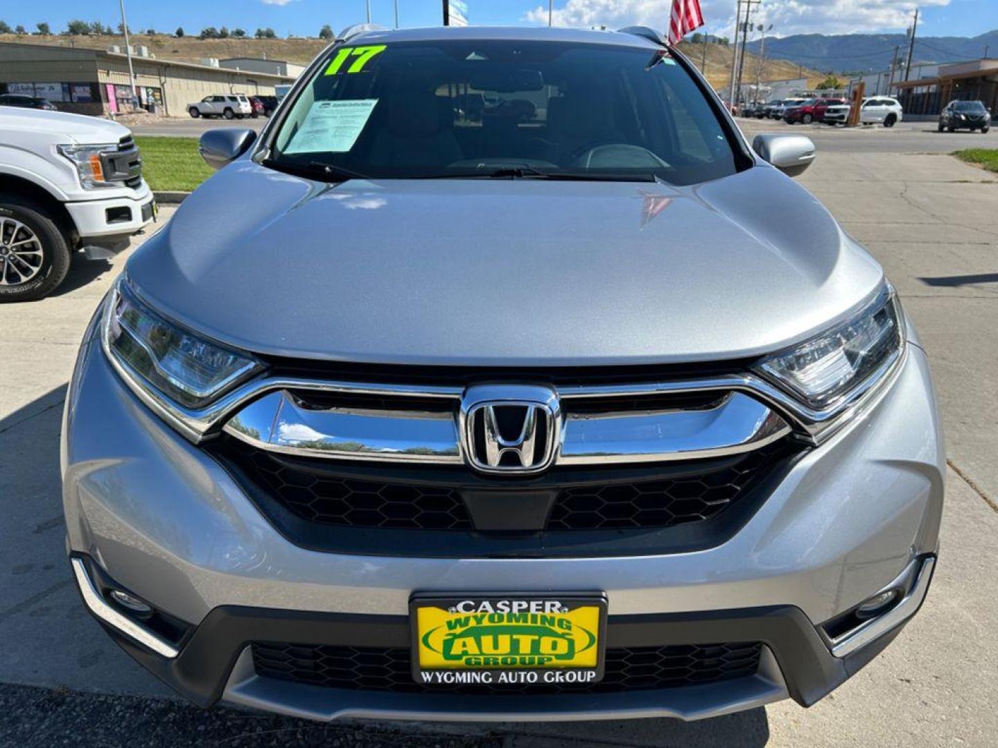 2017 SILVER Honda CR-V Touring (2HKRW2H98HH) with an L4, 1.5L engine, Continuously Variable transmission, located at 3030 CY Ave, Casper, WY, 82604, (307) 265-3830, 42.827816, -106.357483 - Photo#2