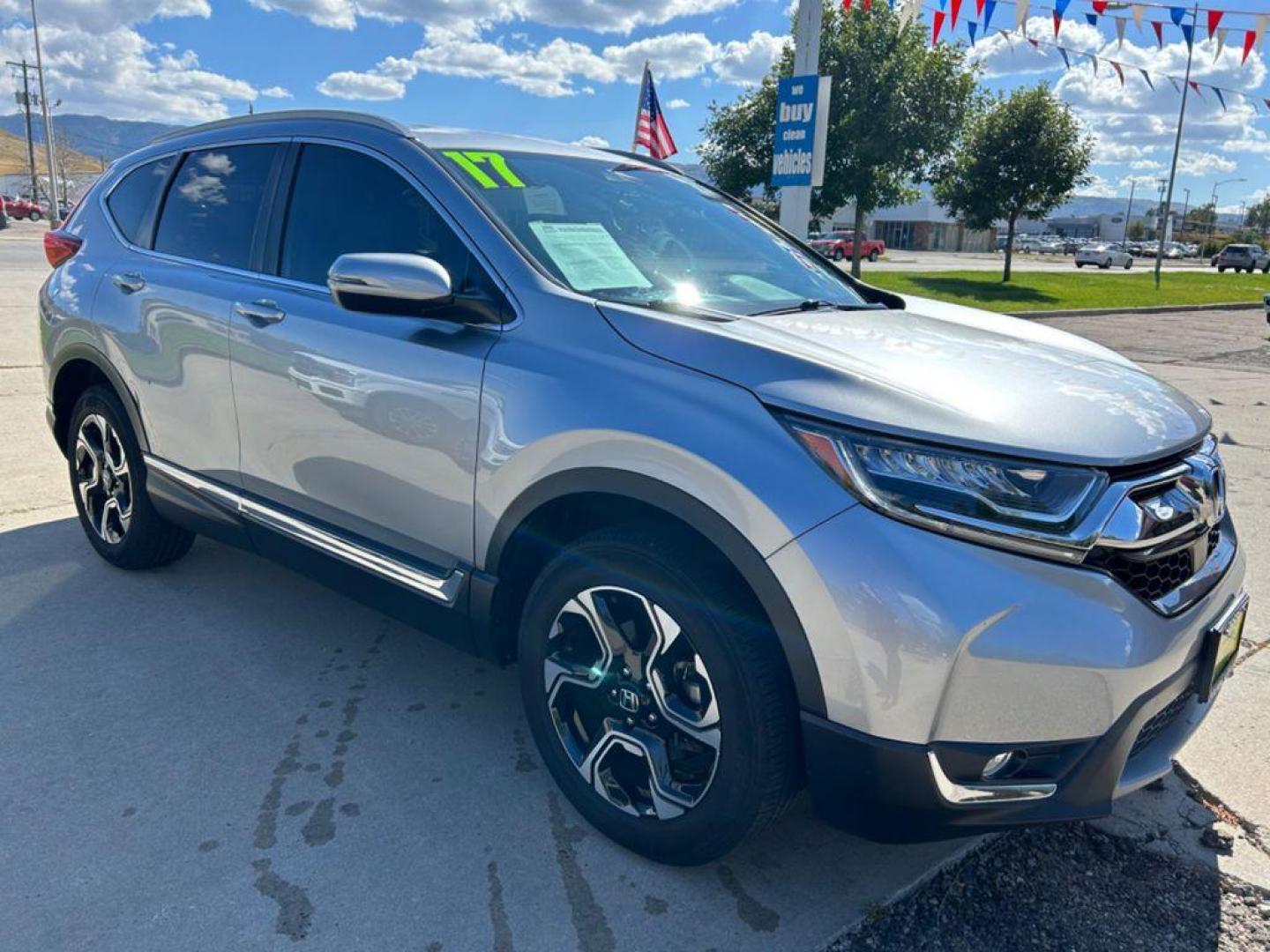 2017 SILVER Honda CR-V Touring (2HKRW2H98HH) with an L4, 1.5L engine, Continuously Variable transmission, located at 3030 CY Ave, Casper, WY, 82604, (307) 265-3830, 42.827816, -106.357483 - Photo#3