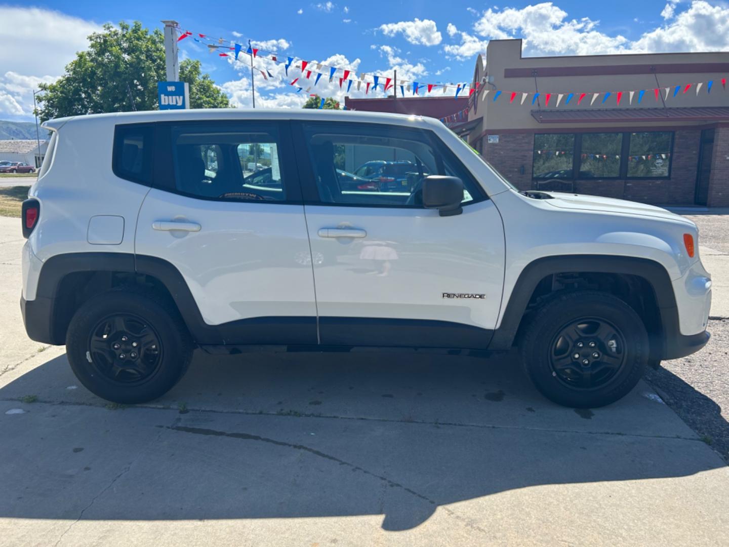 2022 White Jeep Renegade Sport (ZACNJDA19NP) with an L4, 1.3L engine, Automatic transmission, located at 3030 CY Ave, Casper, WY, 82604, (307) 265-3830, 42.827816, -106.357483 - Get ready to hit the road with confidence and style in this 2022 Jeep Renegade Sport! With just 14,924 miles, this reliable adventure companion is practically begging for new journeys. Powered by a spirited L4, 1.3L engine, and equipped with 4WD, this Renegade is perfect for tackling both city stree - Photo#4