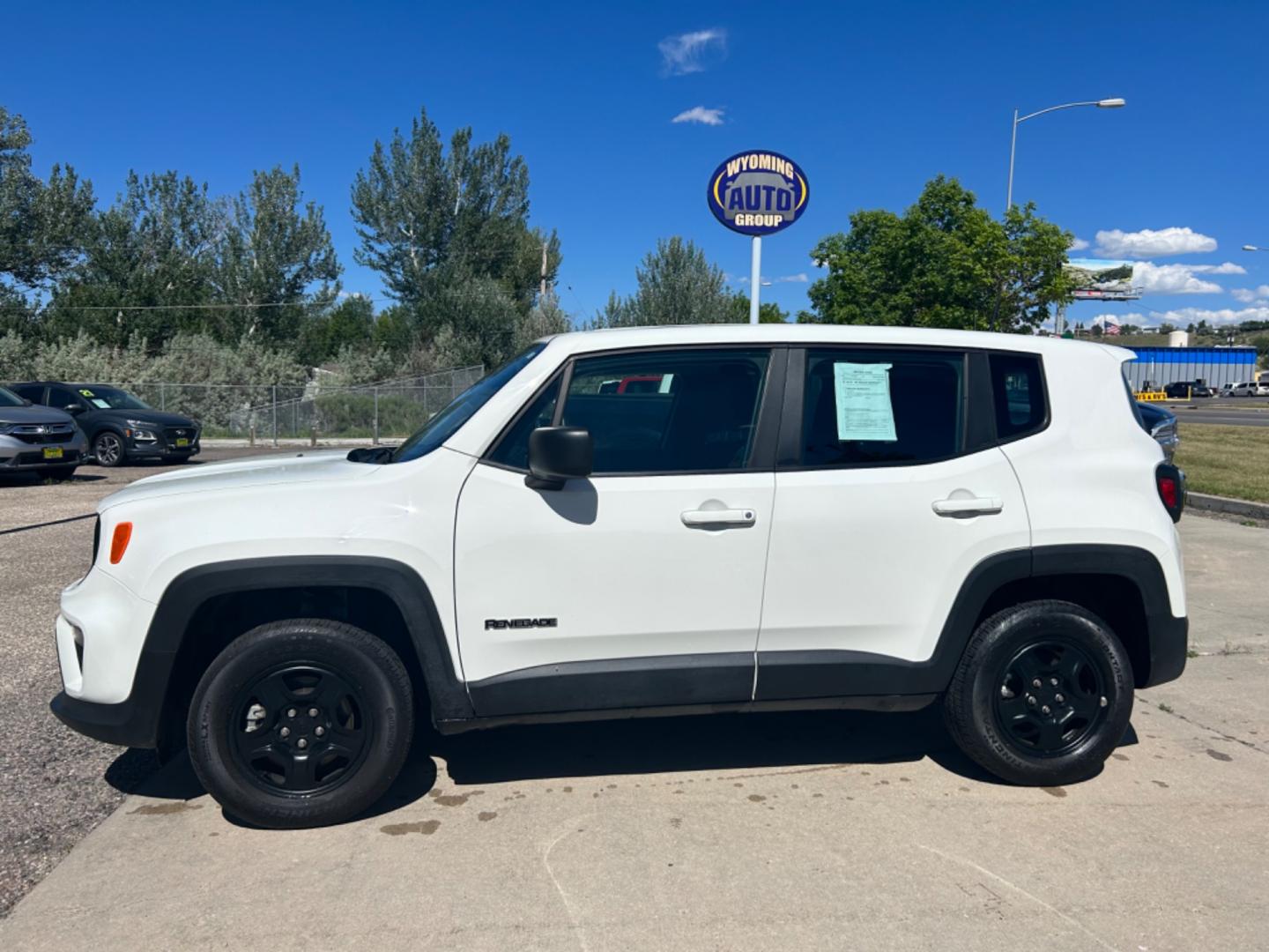 2022 White Jeep Renegade Sport (ZACNJDA19NP) with an L4, 1.3L engine, Automatic transmission, located at 3030 CY Ave, Casper, WY, 82604, (307) 265-3830, 42.827816, -106.357483 - Photo#0