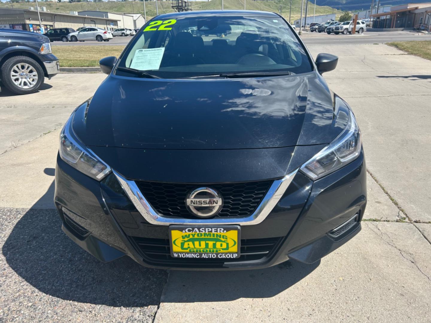 2022 BLACK Nissan Versa SV (3N1CN8DV0NL) with an L4, 1.6L engine, Continuously Variable transmission, located at 3030 CY Ave, Casper, WY, 82604, (307) 265-3830, 42.827816, -106.357483 - Discover the impressive 2022 Nissan Versa SV, a reliable and fuel-efficient sedan with just 43,270 miles on the odometer. This well-maintained vehicle features a Front-Wheel Drive (FWD) system and is powered by a robust L4, 1.6L engine, ensuring a smooth and efficient driving experience. Over 30 mpg - Photo#2