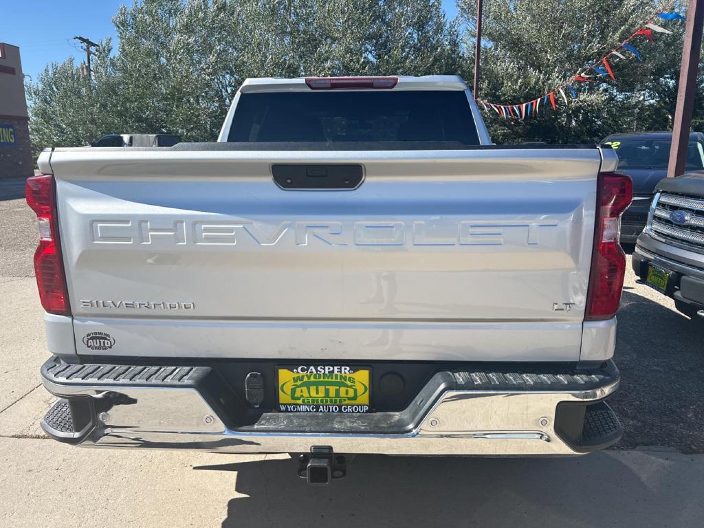 2020 Chevrolet Silverado LT (1GCUYDED7LZ) with an V8, 5.3L engine, Automatic transmission, located at 3030 CY Ave, Casper, WY, 82604, (307) 265-3830, 42.827816, -106.357483 - Discover the exceptional performance and capability of the 2020 Chevrolet Silverado 1500 LT, a pickup truck designed to handle both work and play. This well-maintained vehicle features a formidable V8, 5.3L engine paired with 4WD, ensuring impressive power and traction in a variety of driving condit - Photo#5