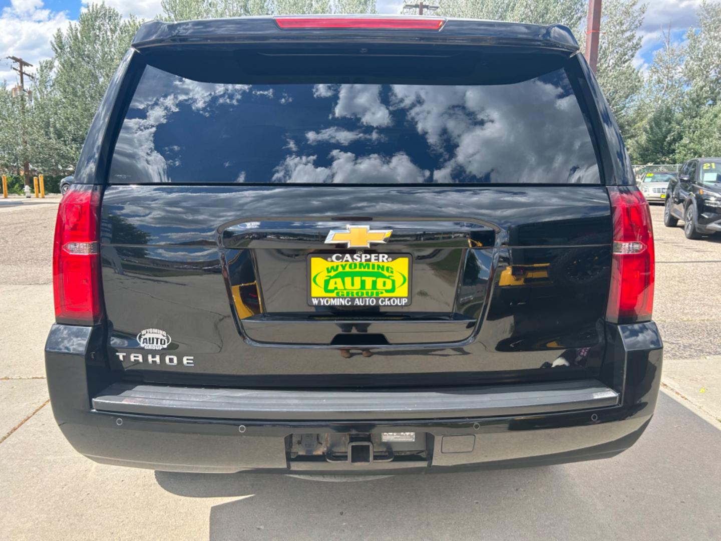 2015 Chevrolet Tahoe LT (1GNSKBKC2FR) with an V8, 5.3L engine, Automatic transmission, located at 3030 CY Ave, Casper, WY, 82604, (307) 265-3830, 42.827816, -106.357483 - Photo#5