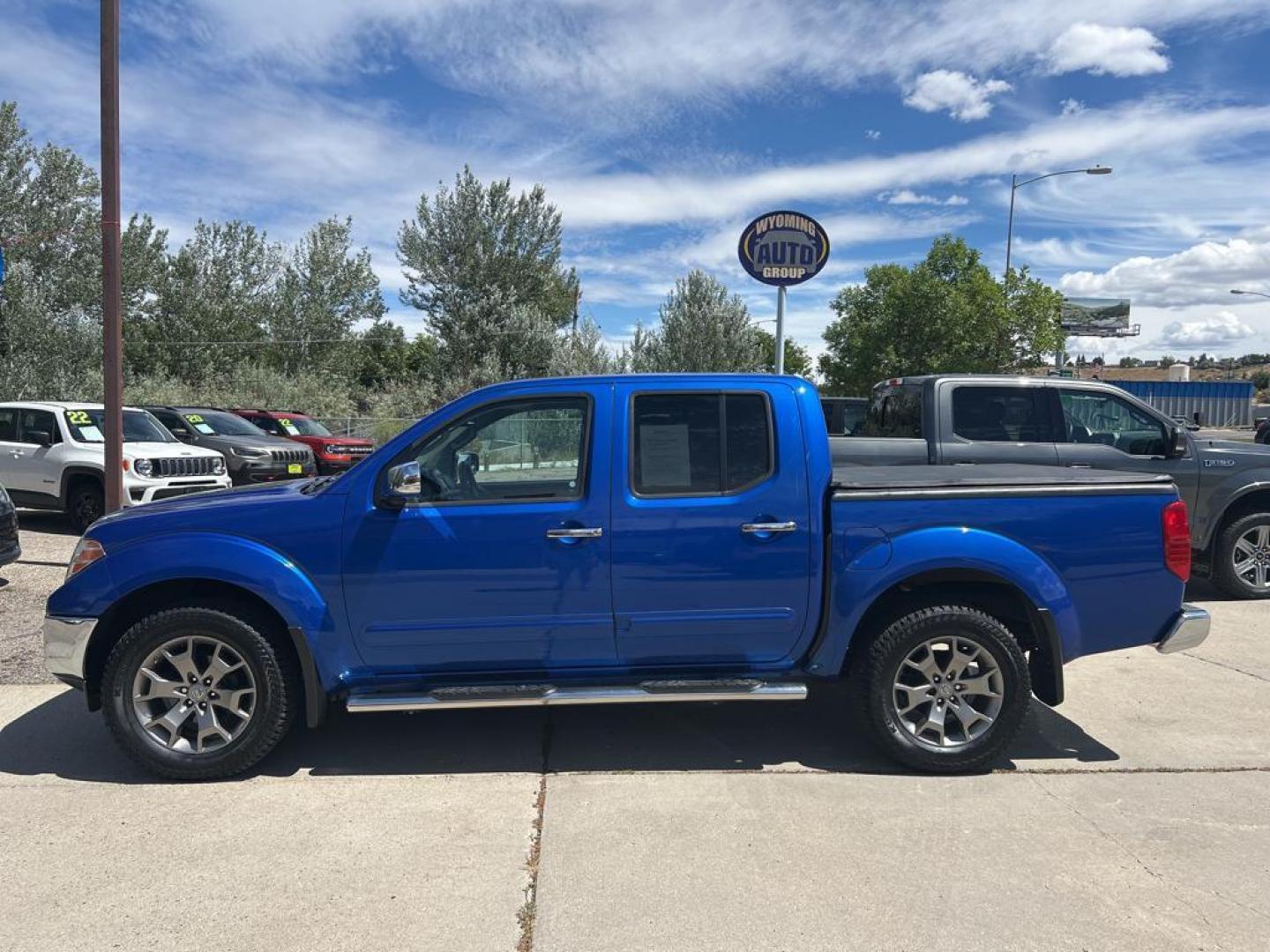 2014 blue Nissan Frontier SL (1N6AD0EV5EN) with an V6, 4.0L engine, Automatic transmission, located at 3030 CY Ave, Casper, WY, 82604, (307) 265-3830, 42.827816, -106.357483 - Photo#0