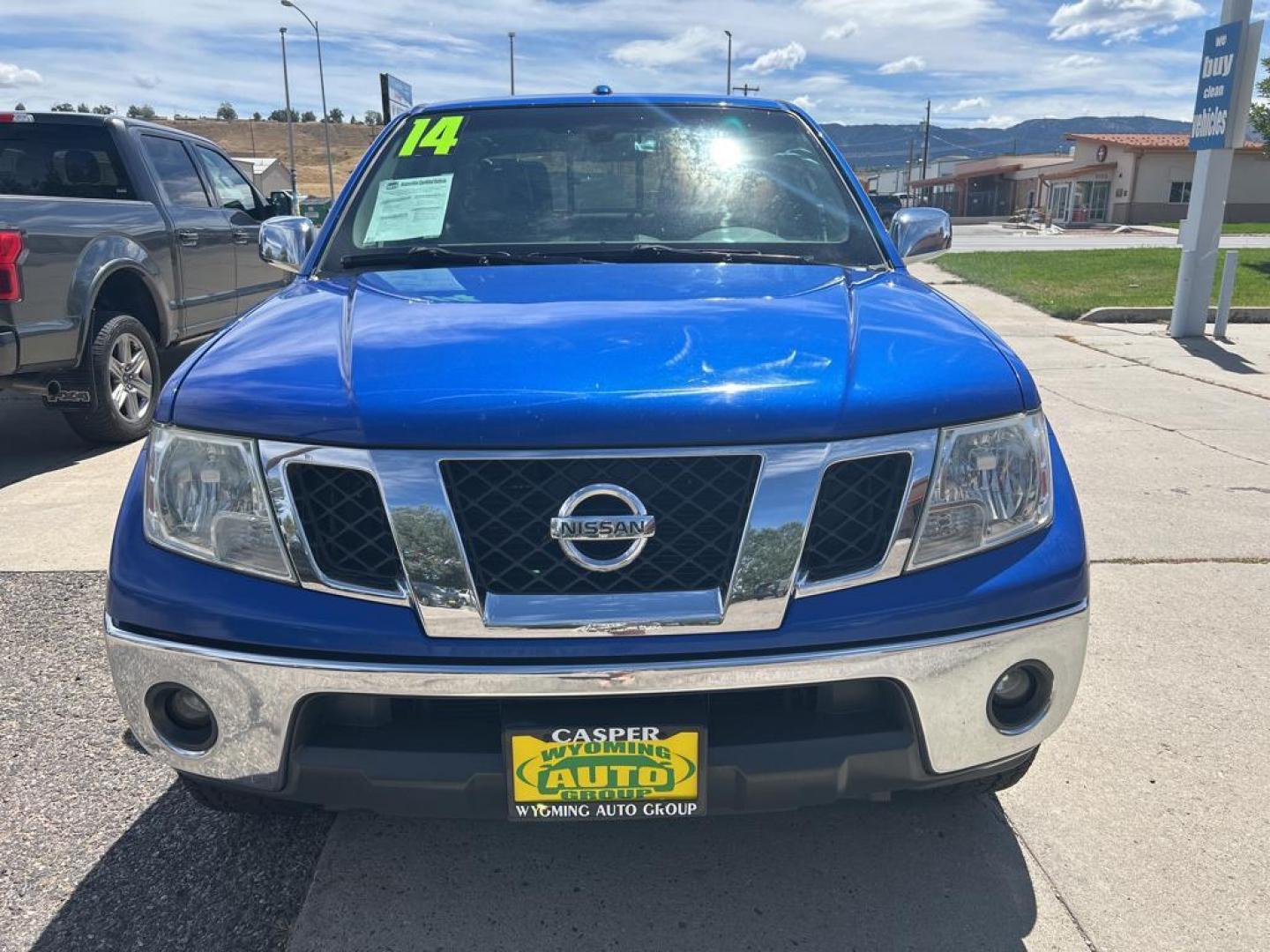 2014 blue Nissan Frontier SL (1N6AD0EV5EN) with an V6, 4.0L engine, Automatic transmission, located at 3030 CY Ave, Casper, WY, 82604, (307) 265-3830, 42.827816, -106.357483 - Photo#2