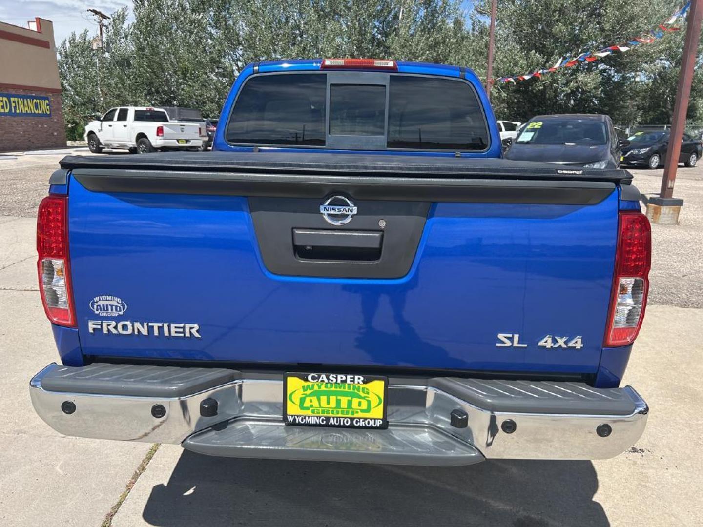 2014 blue Nissan Frontier SL (1N6AD0EV5EN) with an V6, 4.0L engine, Automatic transmission, located at 3030 CY Ave, Casper, WY, 82604, (307) 265-3830, 42.827816, -106.357483 - Photo#5