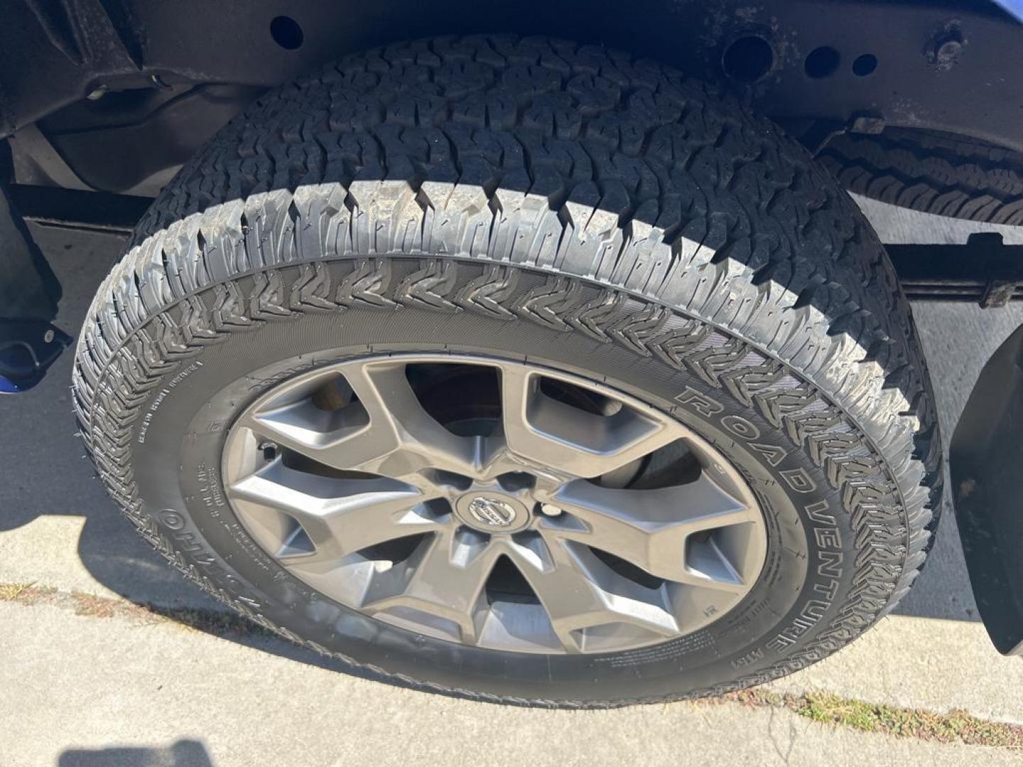 2014 blue Nissan Frontier SL (1N6AD0EV5EN) with an V6, 4.0L engine, Automatic transmission, located at 3030 CY Ave, Casper, WY, 82604, (307) 265-3830, 42.827816, -106.357483 - Photo#6