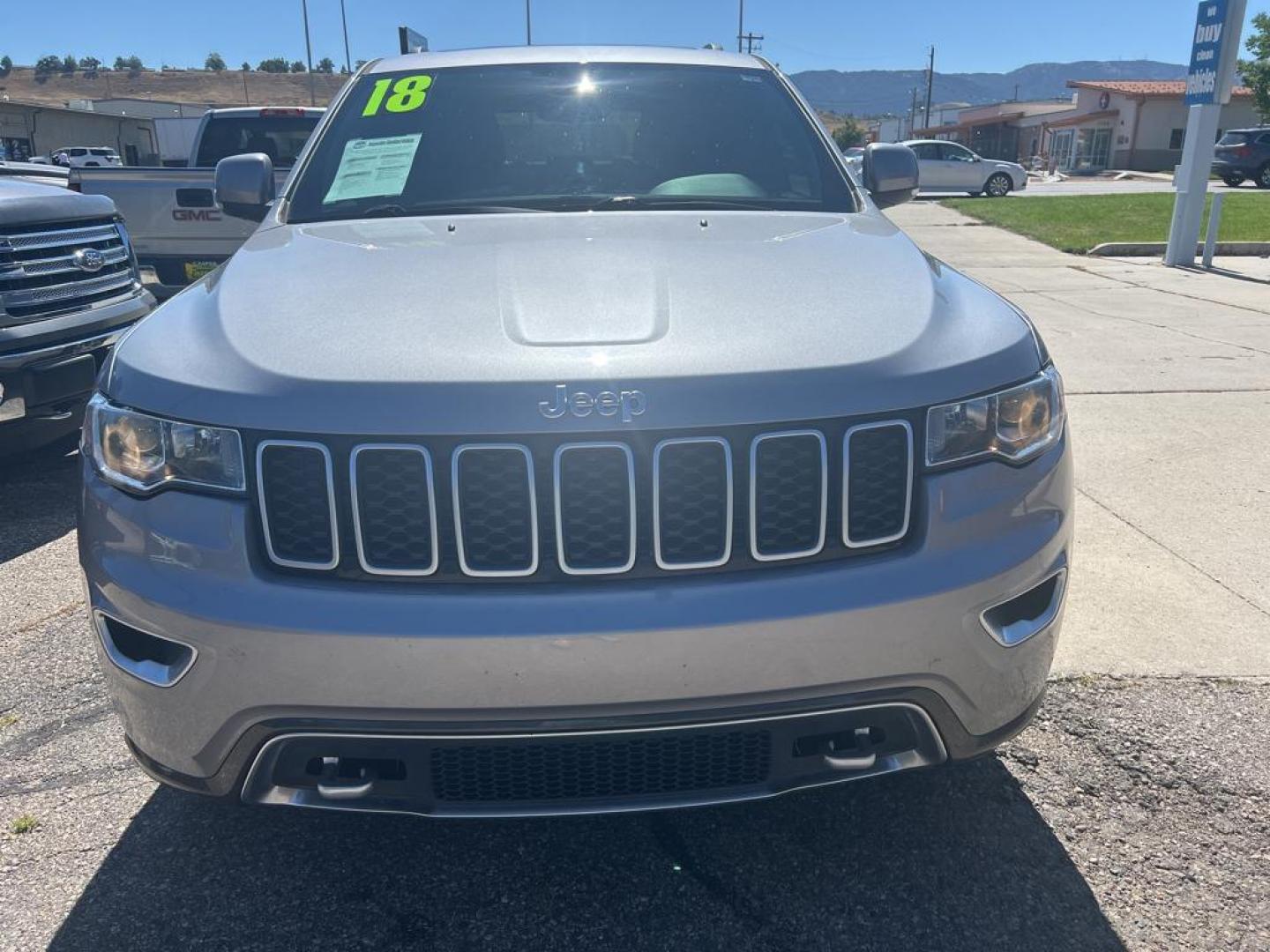 2018 Silver Jeep Grand Cherokee Limited (1C4RJFBG4JC) with an V6, 3.6L engine, Automatic transmission, located at 3030 CY Ave, Casper, WY, 82604, (307) 265-3830, 42.827816, -106.357483 - Photo#2