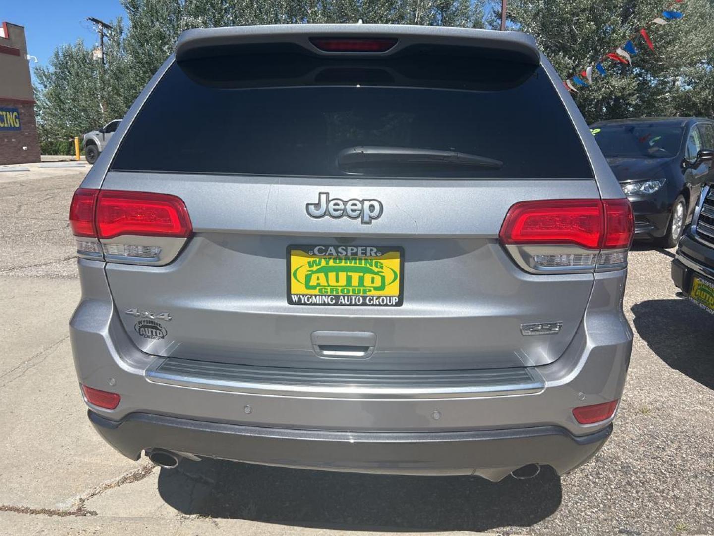 2018 Silver Jeep Grand Cherokee Limited (1C4RJFBG4JC) with an V6, 3.6L engine, Automatic transmission, located at 3030 CY Ave, Casper, WY, 82604, (307) 265-3830, 42.827816, -106.357483 - Photo#5