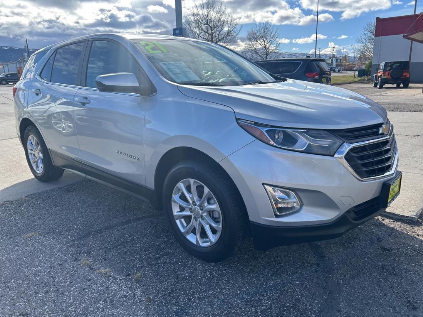 2021 silver Chevrolet Equinox LT (2FL) (3GNAXTEV8MS) with an 4 Cyl, 1.5L engine, Automatic transmission, located at 3030 CY Ave, Casper, WY, 82604, (307) 265-3830, 42.827816, -106.357483 - Photo#3