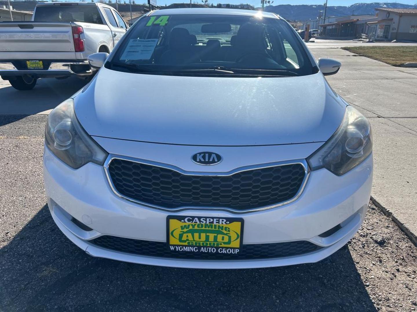 2014 WHITE Kia Forte EX (KNAFX4A84E5) with an 4 Cyl, 2.0L engine, Automatic transmission, located at 3030 CY Ave, Casper, WY, 82604, (307) 265-3830, 42.827816, -106.357483 - Photo#2