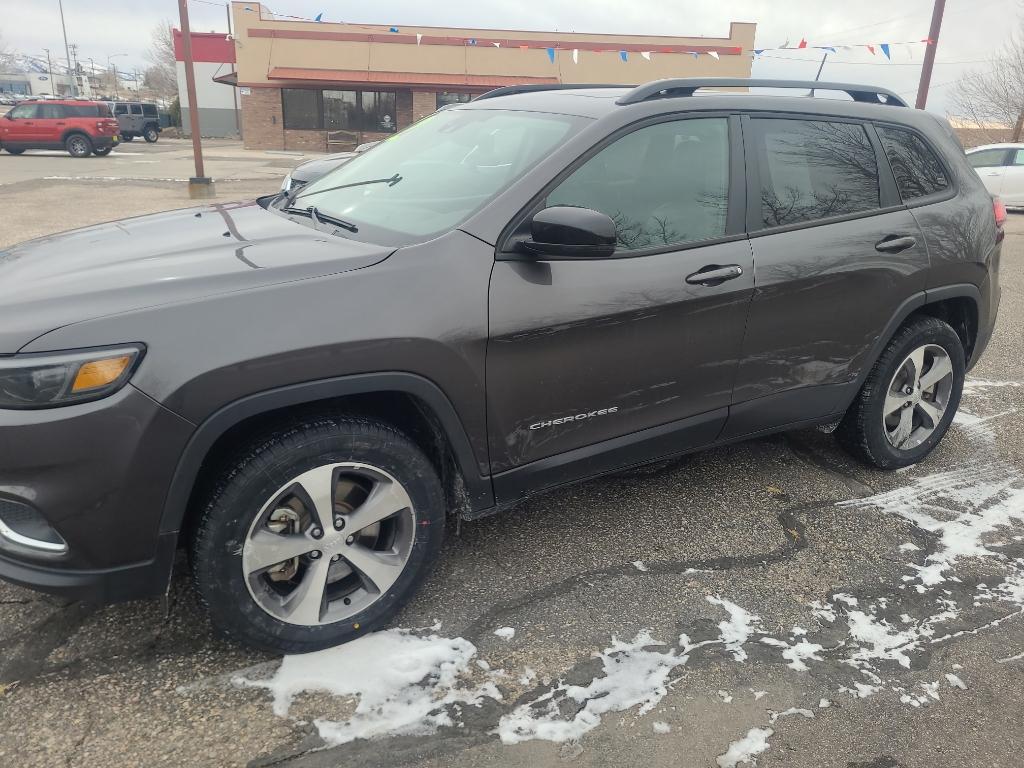 photo of 2022 Jeep Cherokee Limited